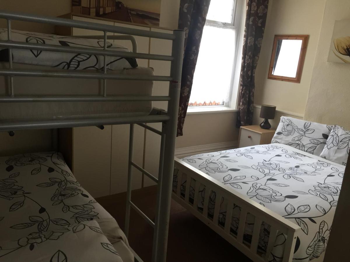 Phillips Apartments Блекпул Екстериор снимка
