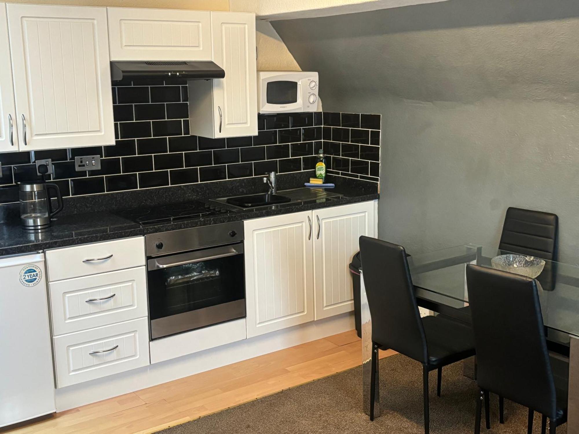 Phillips Apartments Блекпул Екстериор снимка