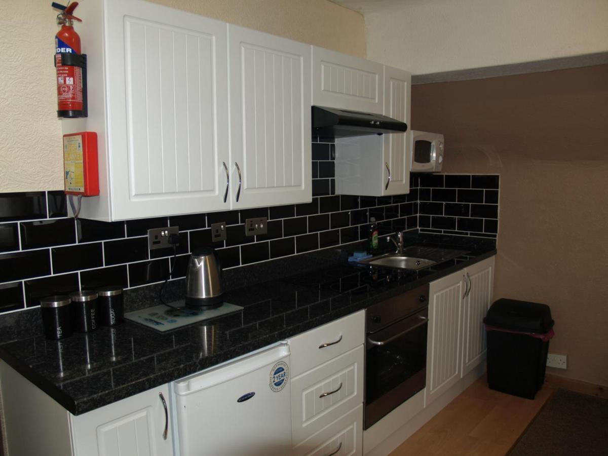 Phillips Apartments Блекпул Екстериор снимка